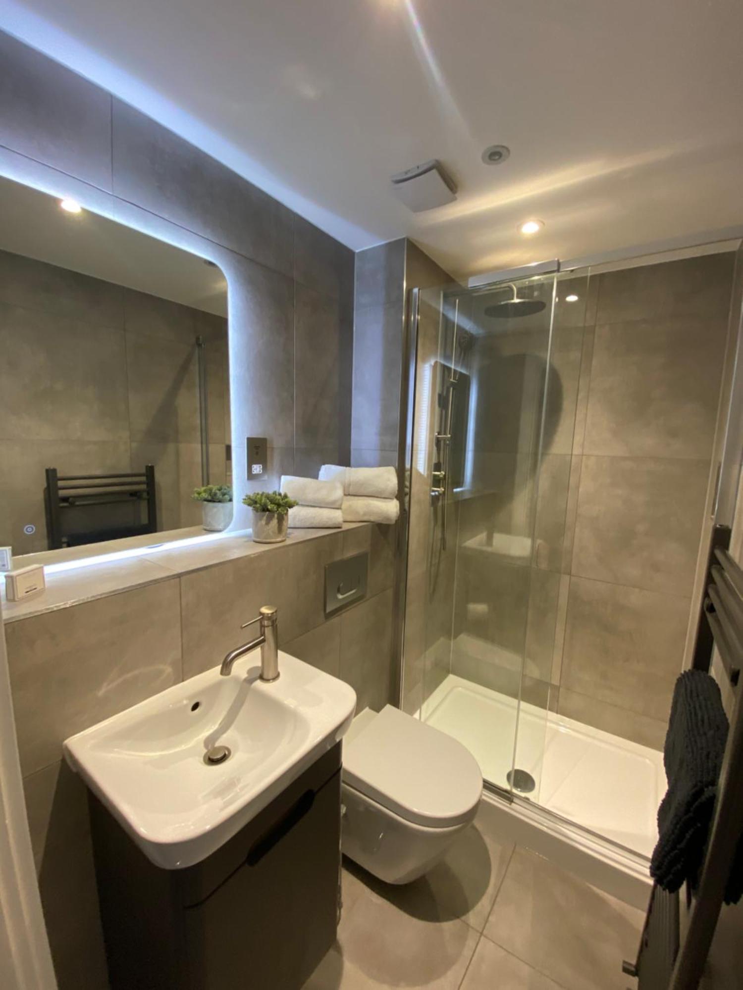 Luxury York Apartment, Free Parking & Free Gym Ngoại thất bức ảnh